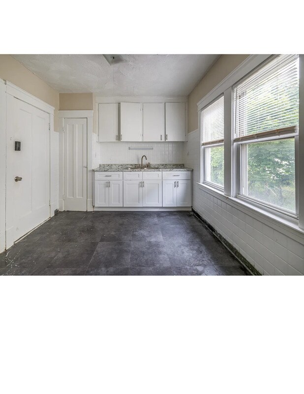 Photo - 12401 Parkhill Ave Unidad Lower