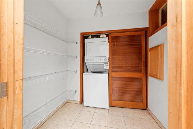Photo - 2 bedroom in Chicago IL 60647 Unidad 2