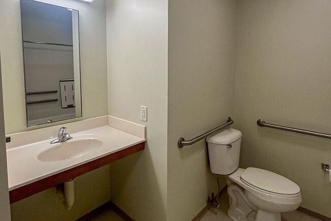 DIAMOND SENIOR APARTMENTS