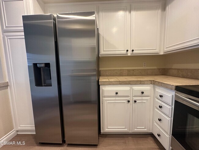 Photo - 3719 Summershore Ln