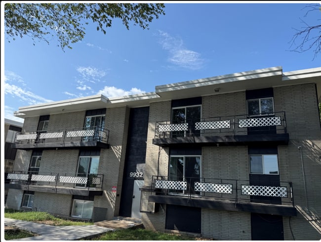 Photo - 9932 E 36th St S