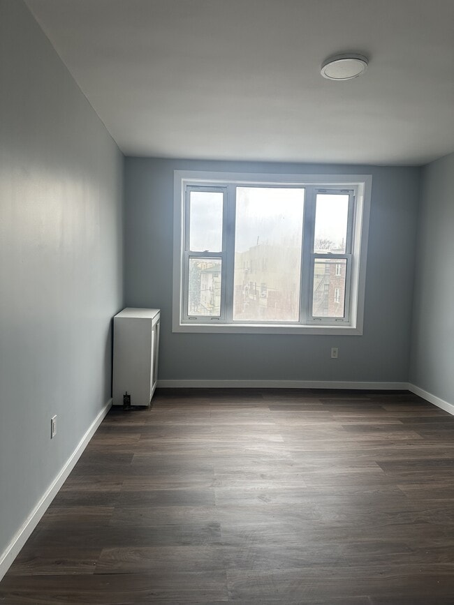 Photo - 154 Radford St