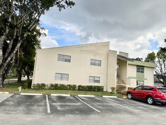 Building Photo - 4115 NW 88th Ave Unit 203