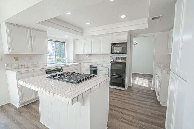 Photo - Charming Castaic Home
Available 4/7/26