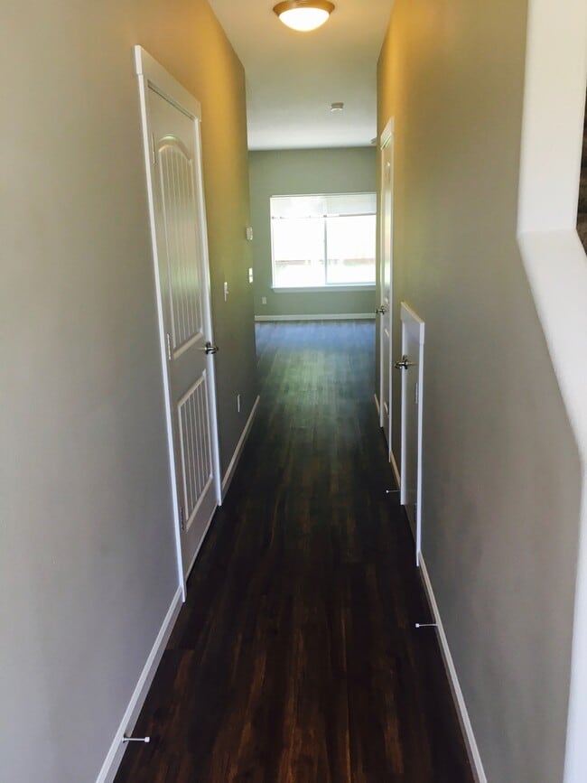 Photo - 1422-1422 Marigold Dr Unit 1420 Marigold Dr.