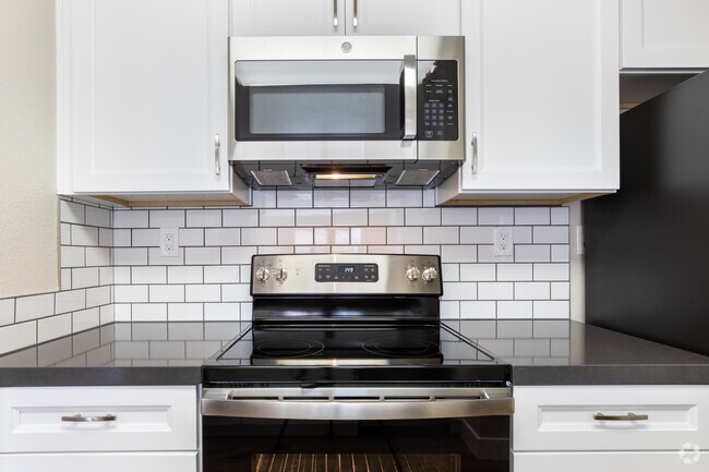 1BR, 1BA - D1