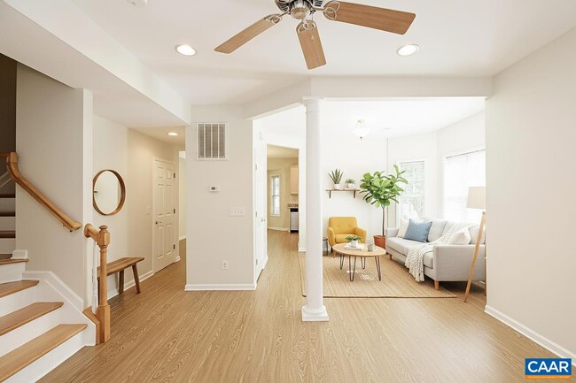 Photo - 164 Old Fifth Cir