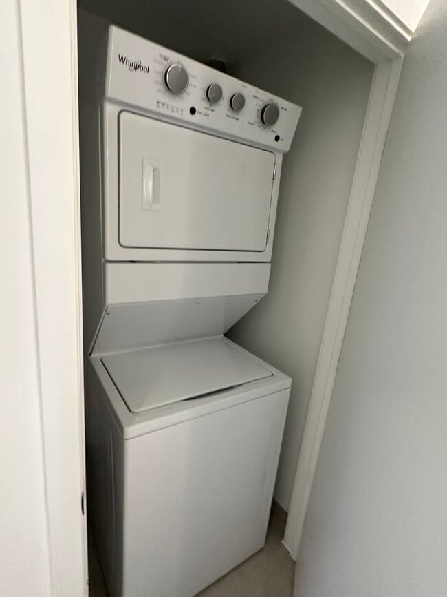 Photo - 190 NE 26th St Unidad A4