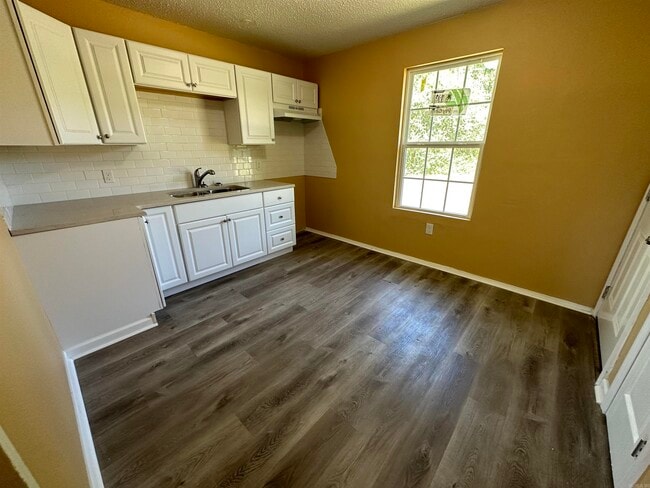 Photo - 4 Hiland Pl Townhome