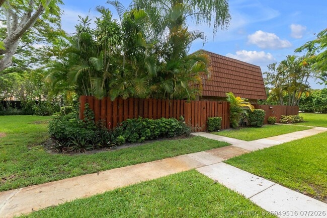 Building Photo - 1840 San Juan Dr
