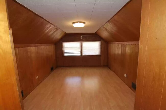 Photo - 5642 W Newport Ave Unit 3rd Floor