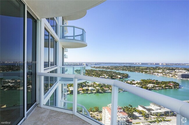 Building Photo - 1 br, 1 bath Condo - 6365 Collins Ave UNFU...