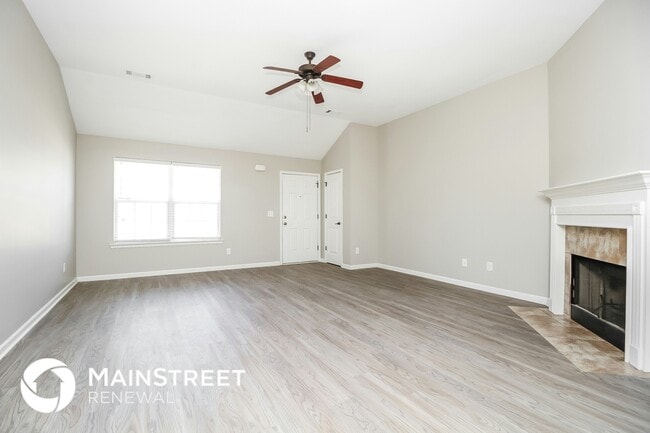 Photo - 181 Lyndhurst Dr