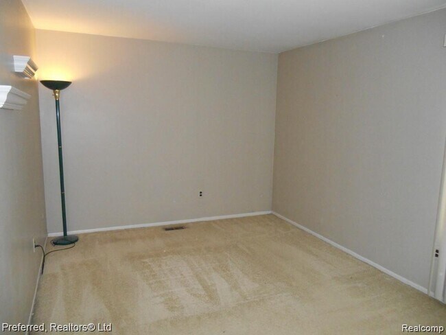 Photo - 22812 Talford St