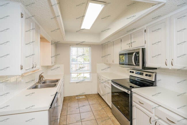 Photo - 2613 W Houston Pl