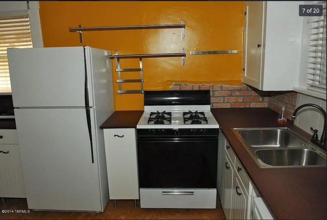 Photo - 909 N 7th Ave