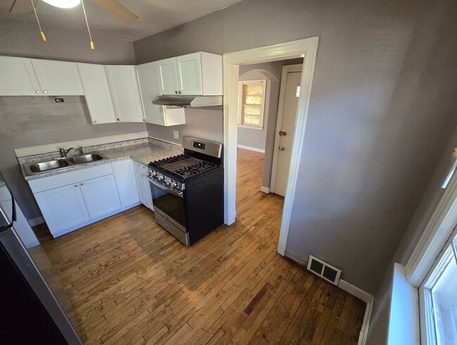 Photo - 1821 40th St