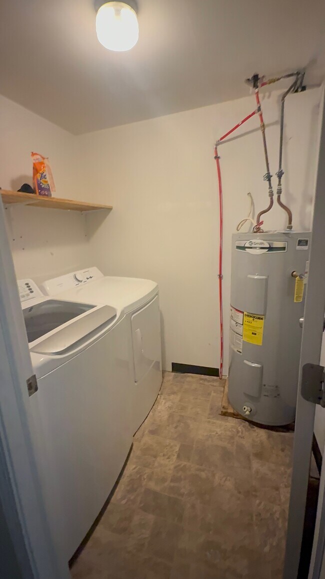 Photo - 25 Fellows Rd House