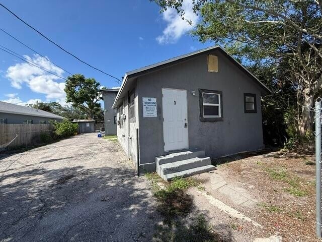 904 4th St
