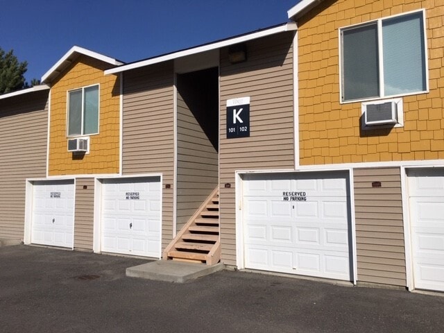 Photo - Center Pointe Apartments