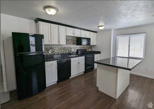 Photo - 4138 S Captains St