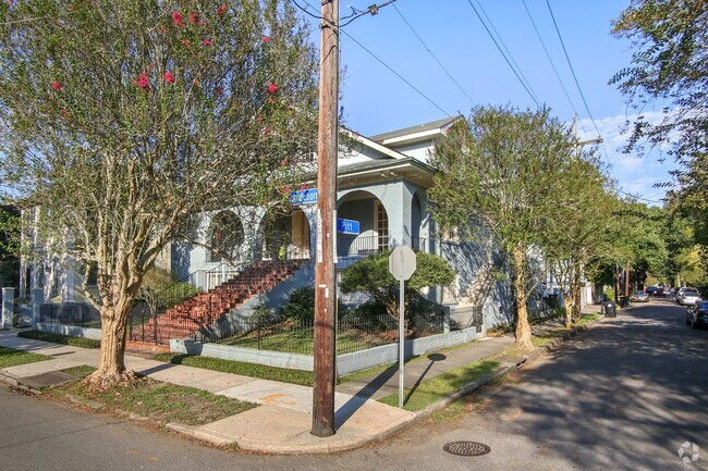 Building Photo - 394 Audubon St Rental