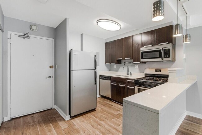 Photo - 1101 3rd St SW