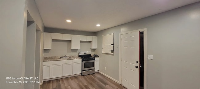 Photo - 1156 Jason Ave