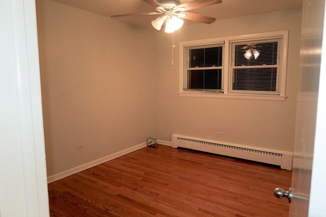 Photo - 6048 N Elston Ave