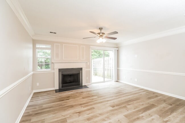 Photo - 3204 Summercroft Ln