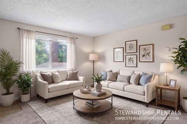 Photo - 1359 Liberty St NE