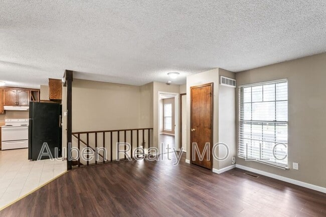 Photo - 10109 E 67th St