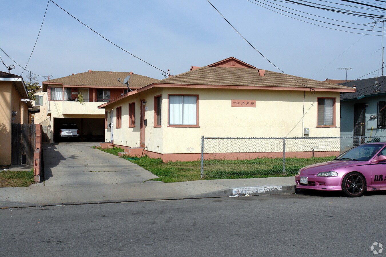 Photo - 11037-11039 Larch Ave