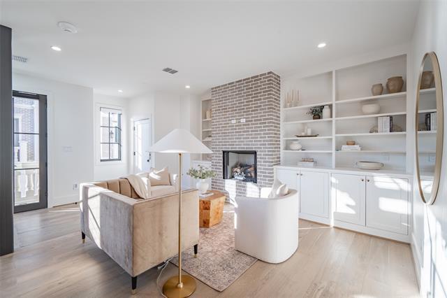 Photo - 4529 Emerson Ave Unit 4