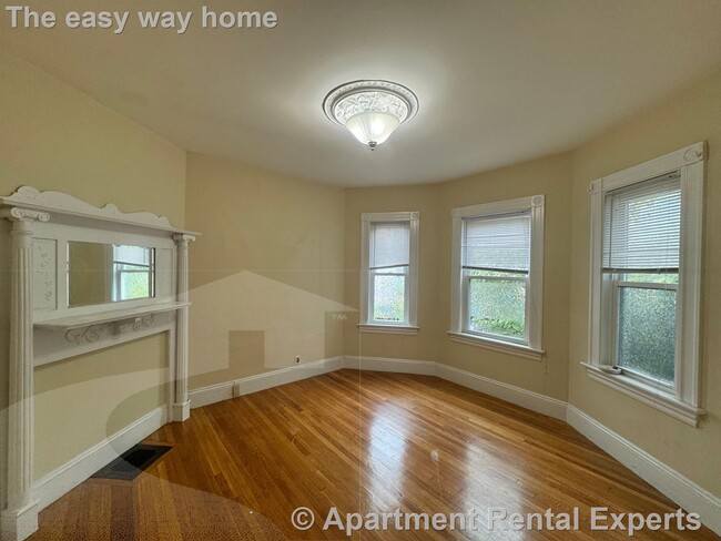 Somerville/Teele Square 2 Bedroom - Somerville/Teele Square 2 Bedroom Casa Adosada