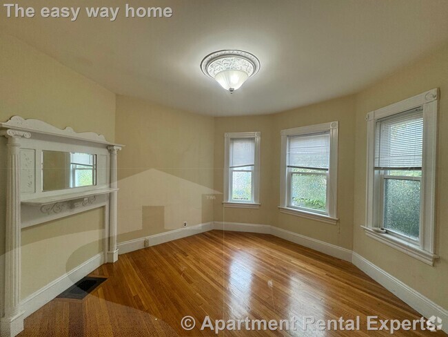 Building Photo - Somerville/Teele Square 2 Bedroom Rental