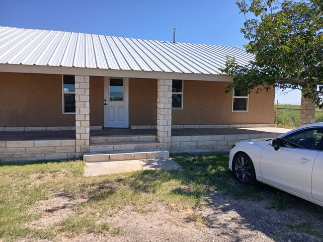 Building Photo - 206 Iglesia St Rental