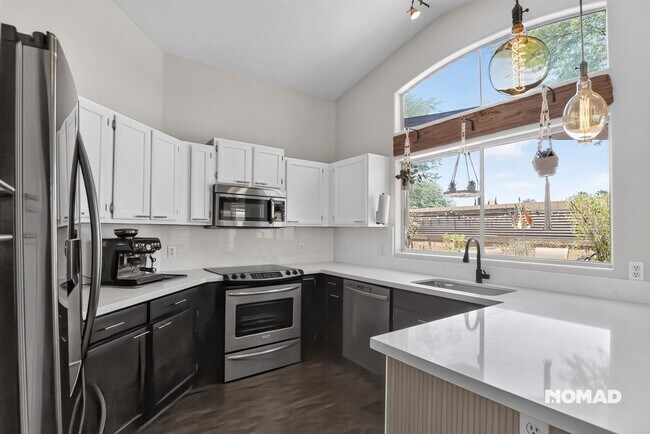 Photo - 4722 E St John Rd