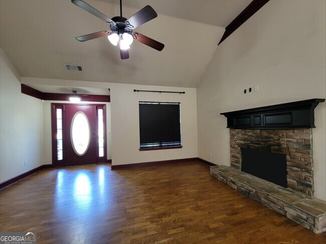 516 Oxford Ridge
