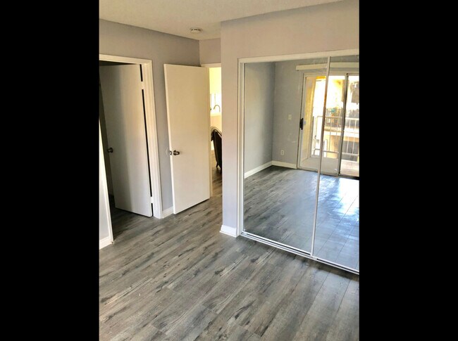 Photo - 2166 Chestnut Ave