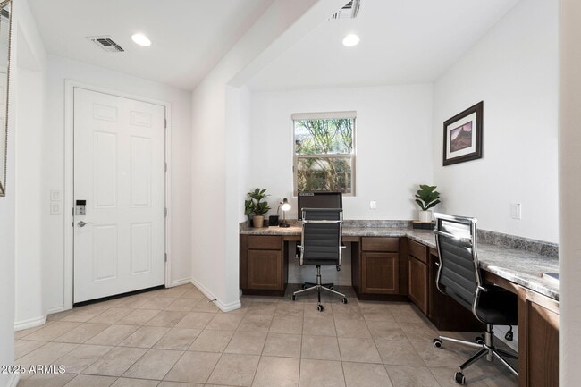 Photo - 678 E Cobble Stone Dr