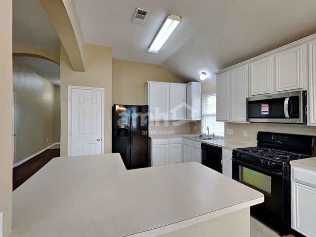 Photo - 409 Crimson Coast Dr