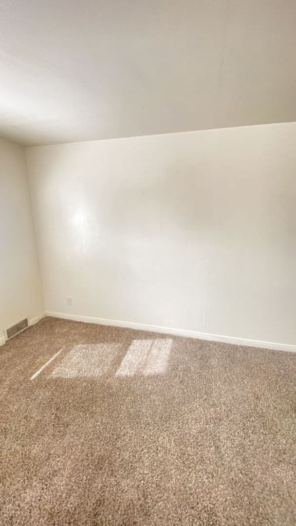 Photo - Duplex With Lots Of Room