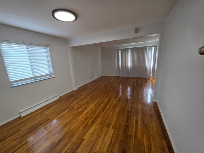 Photo - 1665 Shatto Ave