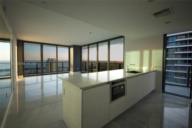 Building Photo - 1300 S Miami Ave