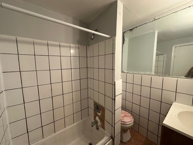 Photo - 661 E Wensley St