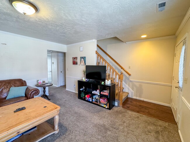 Photo - 245 W 2230 N