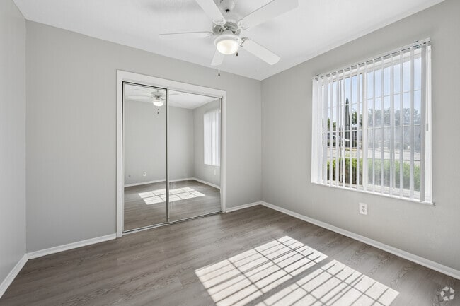 1BR, 1BA - 548SF - Bedroom