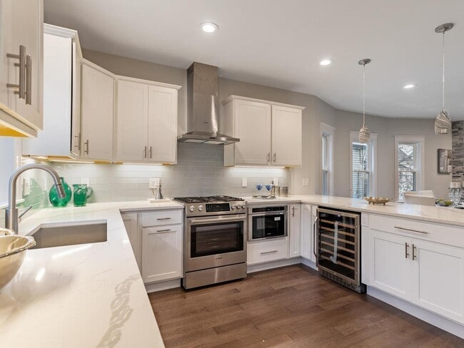 Photo - 233 Willow Ave