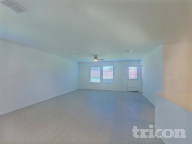 Photo - 1632 Baugh St